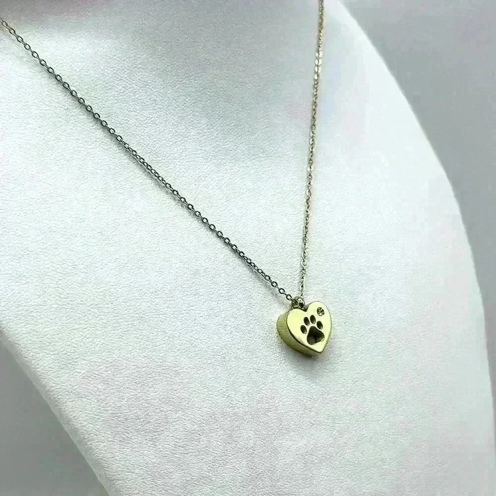 Heart Paw Print Pendant Necklace in yellow Gold